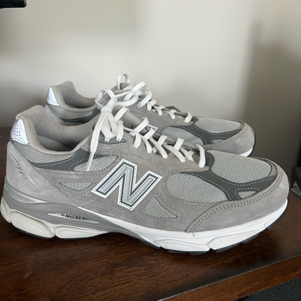 EUC New Balance 990’s 10.5